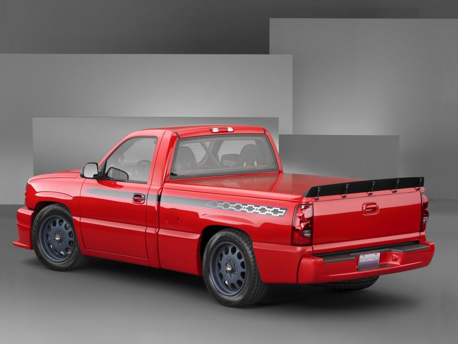  Chevrolet Silverado Speedway Edition Concept 2004 года  (фото 2 из 2)